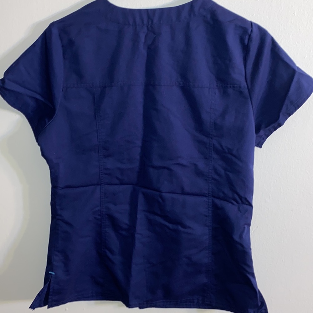 Scrub top - Picture 4 of 4
